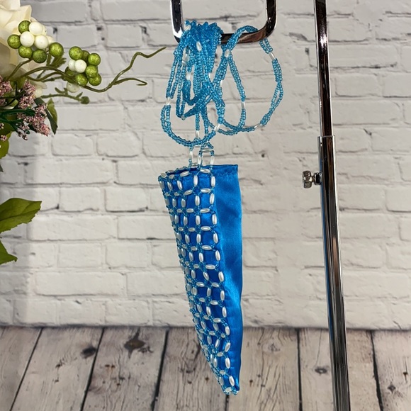 BEAUTIFULLY Beaded Blue/White Shoulder/Crossbody Mini Bag - Picture 3 of 17